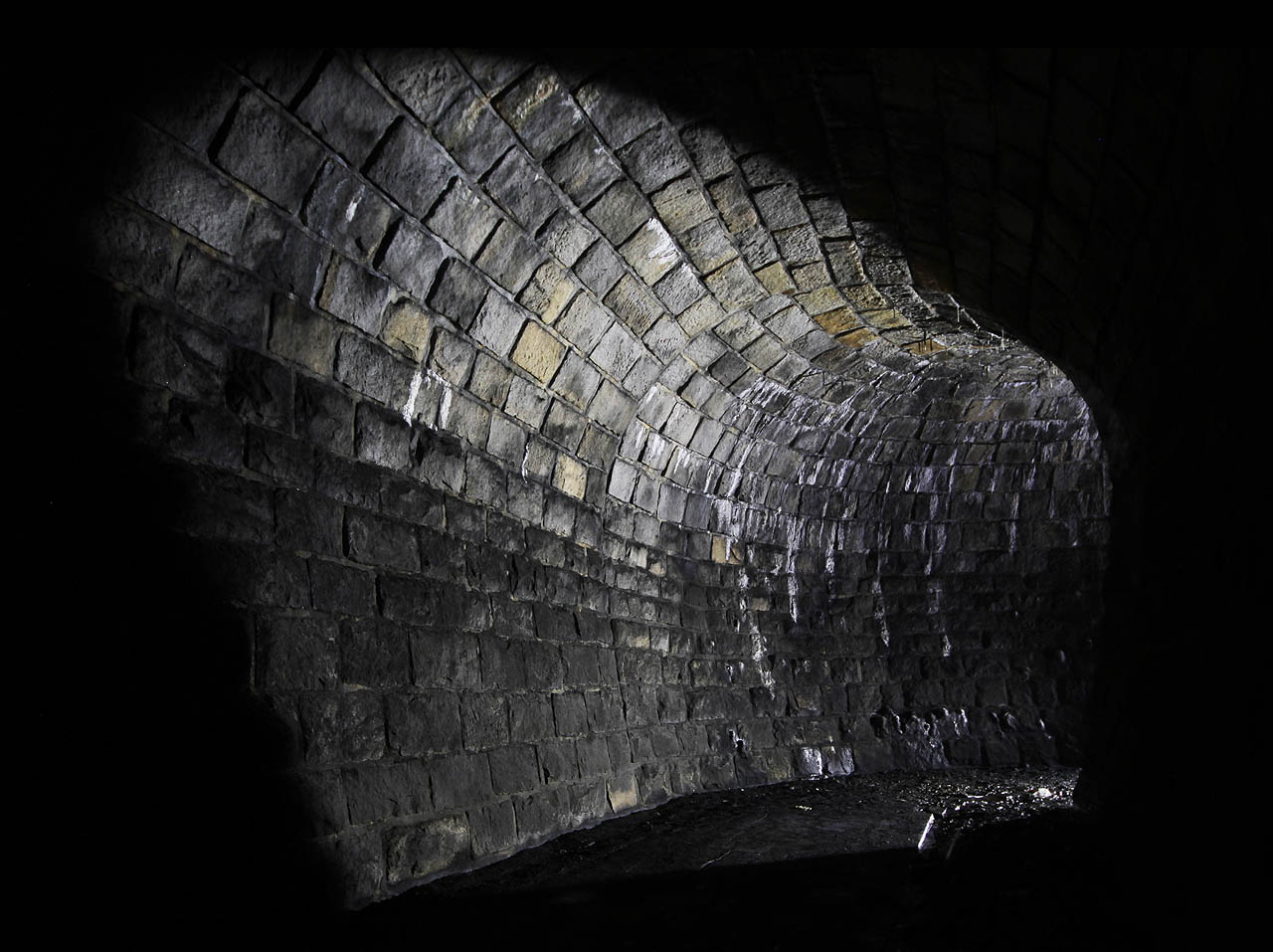 Podzemní rafinérie v Havlíčkově Brodě patří k těm méně probádaným záhadám 2. světové války.