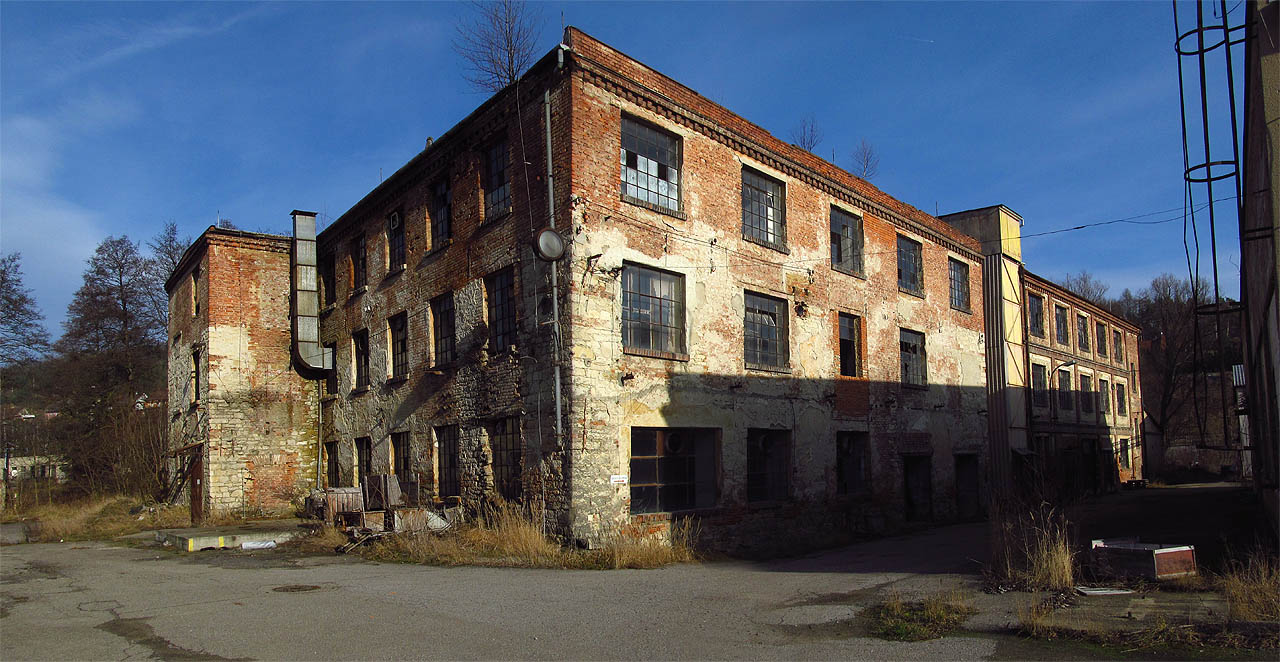 Továrny v údolí Svitavy.