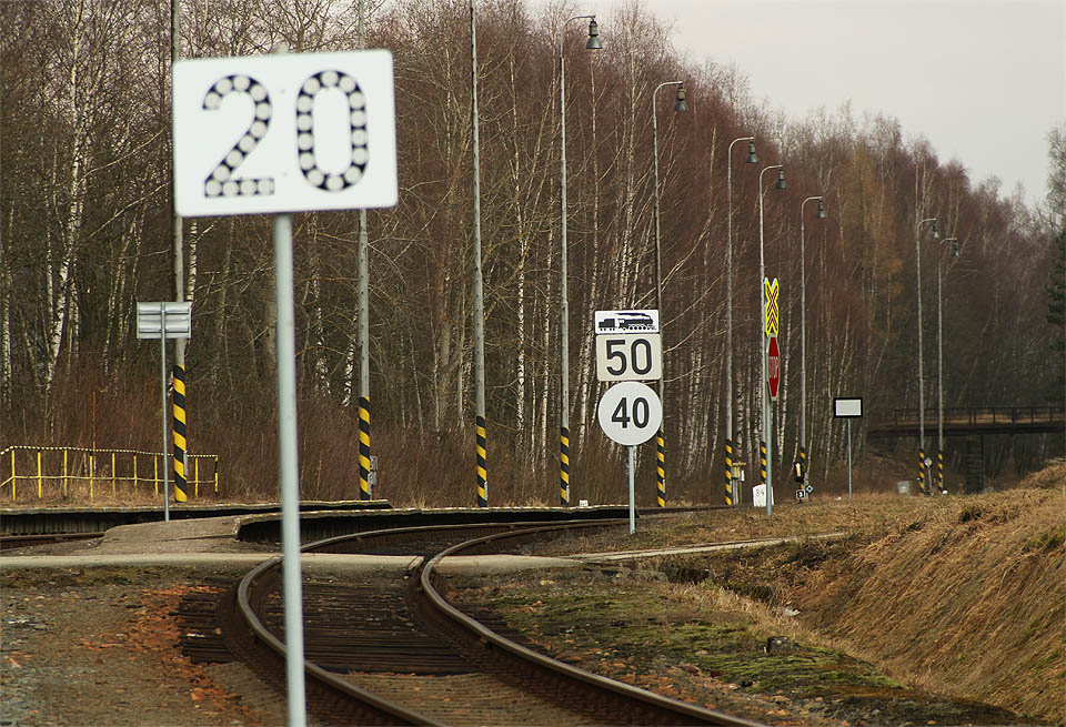 Po obnovení provozu a rekonstrukci dráhy v roce 2014 je ve stanici mírně přeznačkováno.