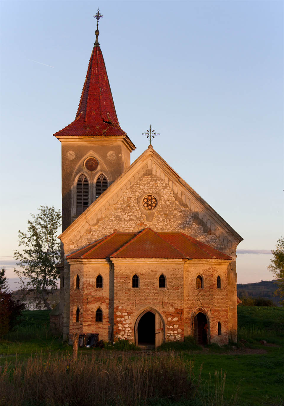 Kostel v zaniklé obci Mušov.
