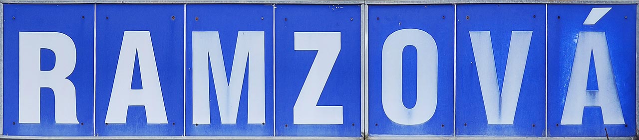 Železniční zastávka Ramzová.