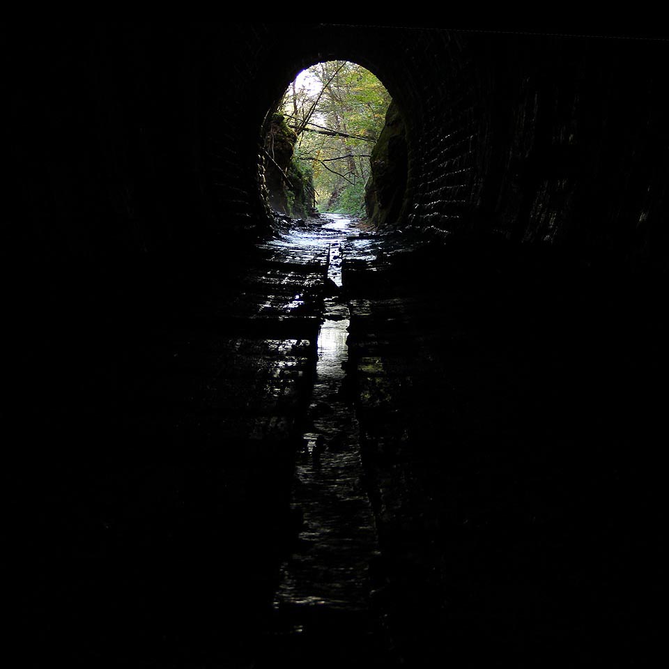 Opravdu poslední pohled na světlo světa ze Slavošovského tunelu.