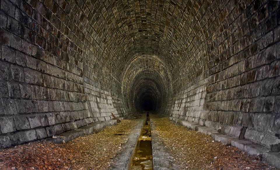Tunel pod Dielikom.