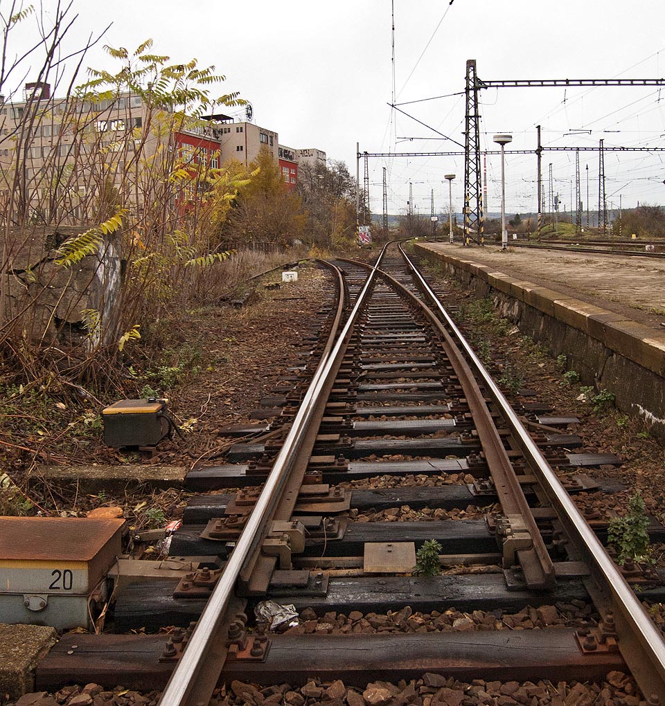 Ze stanice Brno-Židenice vede vlečka v trase původní trati do České Třebové, která byla přeložena východněji v roce 1953.